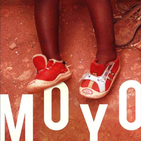 Sampul depan Moyo